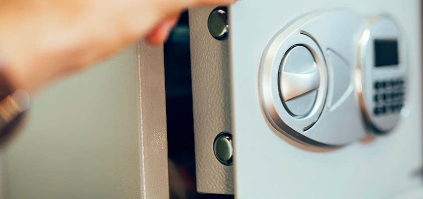 Fingerprint Safe Openers in Newark, CA